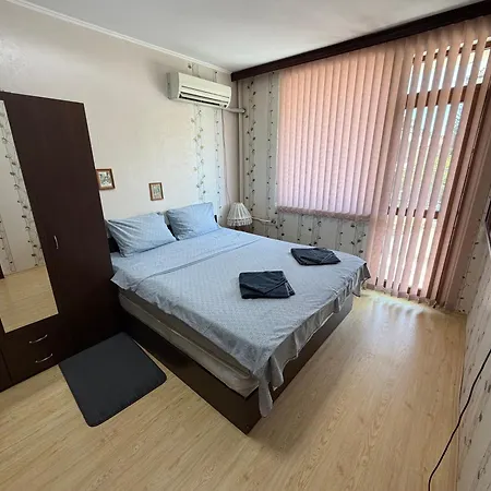 Izgrev Sarafovo-3
